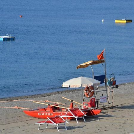Savona Magnifico Sole Mare 150 M Wifi Climatcontrol Lejlighed Eksteriør billede
