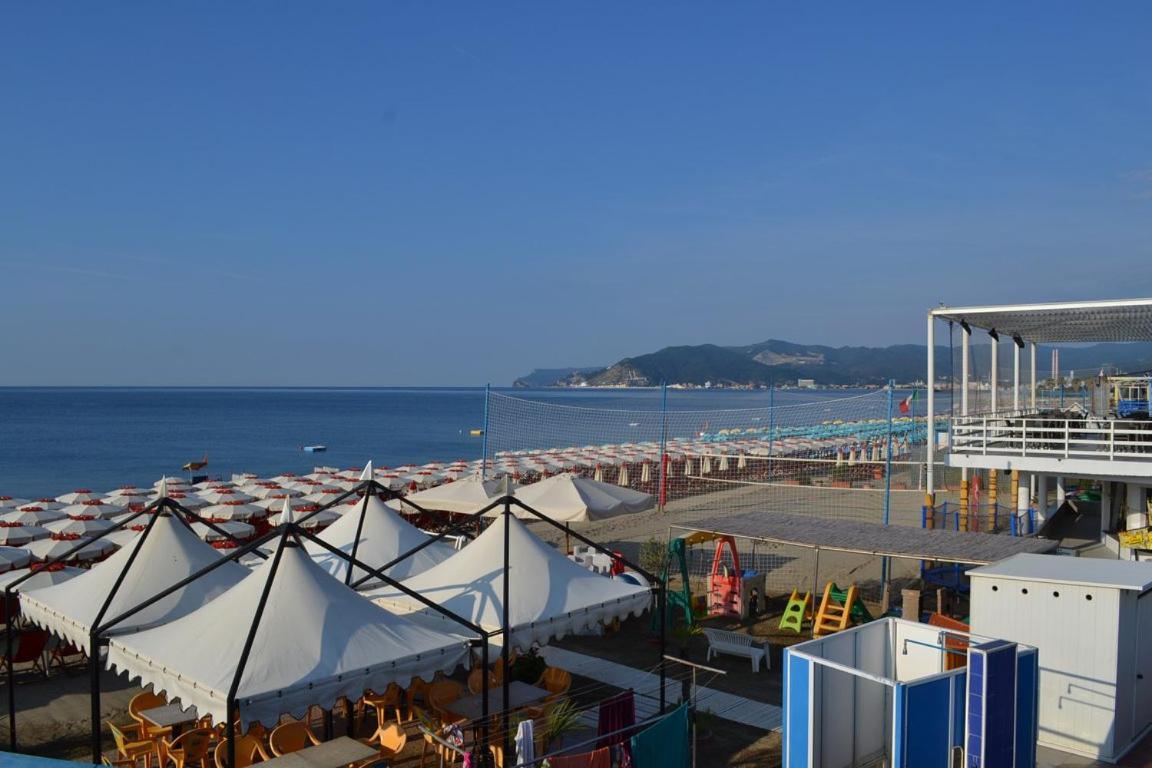 Savona Magnifico Sole Mare 150 M Wifi Climatcontrol Lejlighed Eksteriør billede