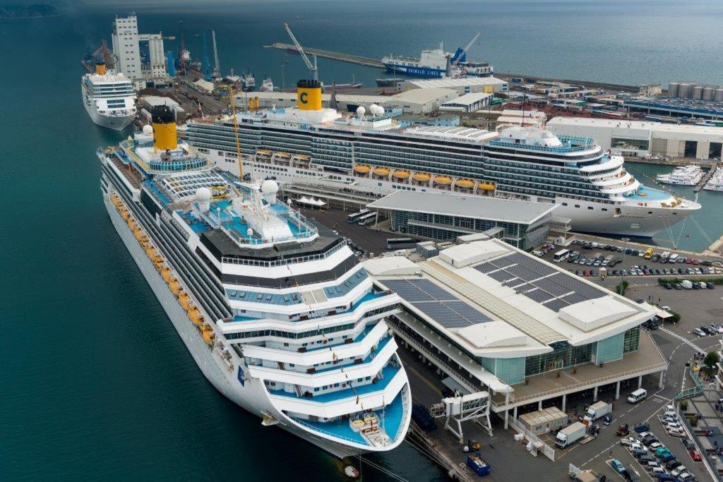 Savona Magnifico Sole Mare 150 M Wifi Climatcontrol Lejlighed Eksteriør billede